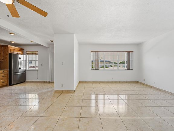 4th image of 1455 N 12th Court #2B