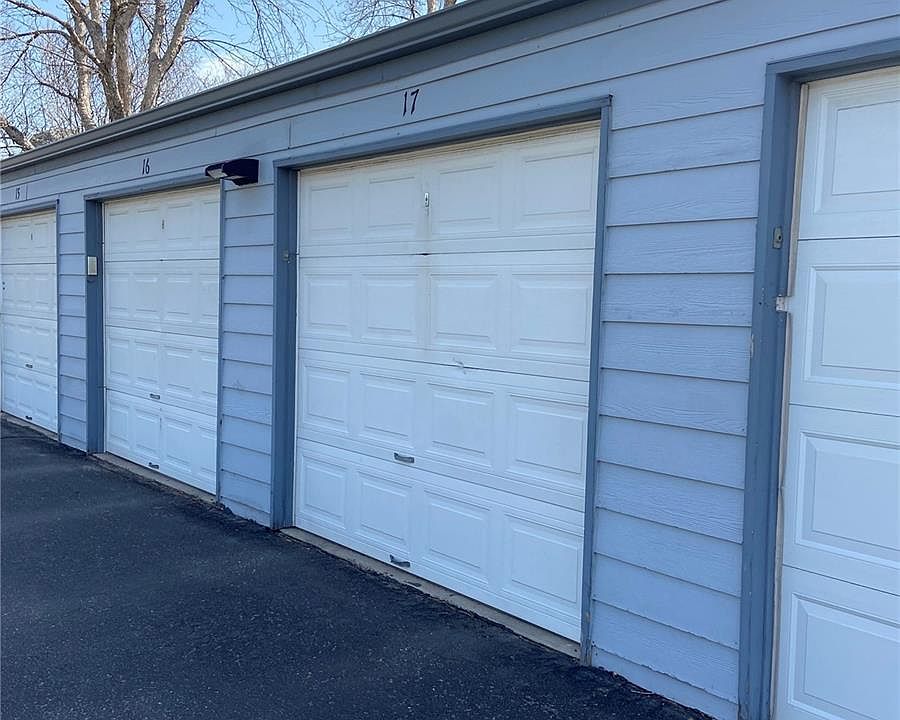 2nd image of 8055 W Eastman Pl Unit 206
