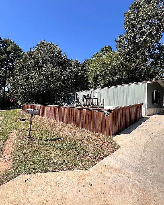 1st image of 17138 Shadow Wood Dr