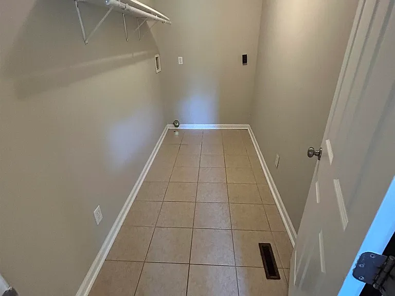 2212 Ricky Rd NW — Photo 6