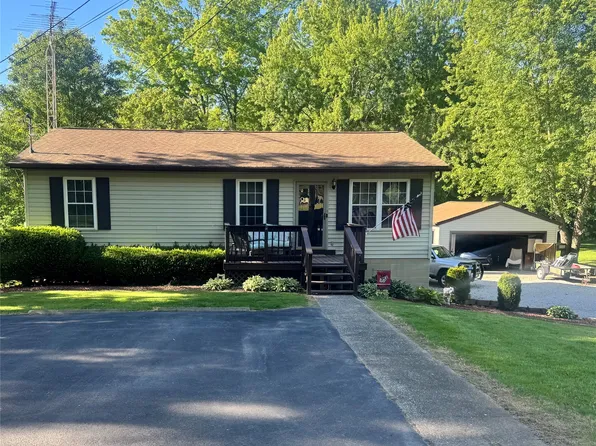 1460 Sunset Dr, Jamestown, PA 16134
