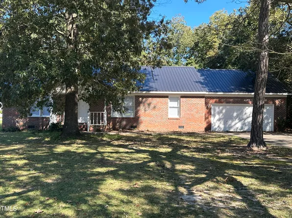 102 Dawson St, La Grange, NC 28551