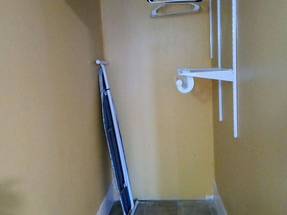 4th image of 1636 James St