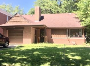 220 S Albert St, Mount Prospect, IL 60056