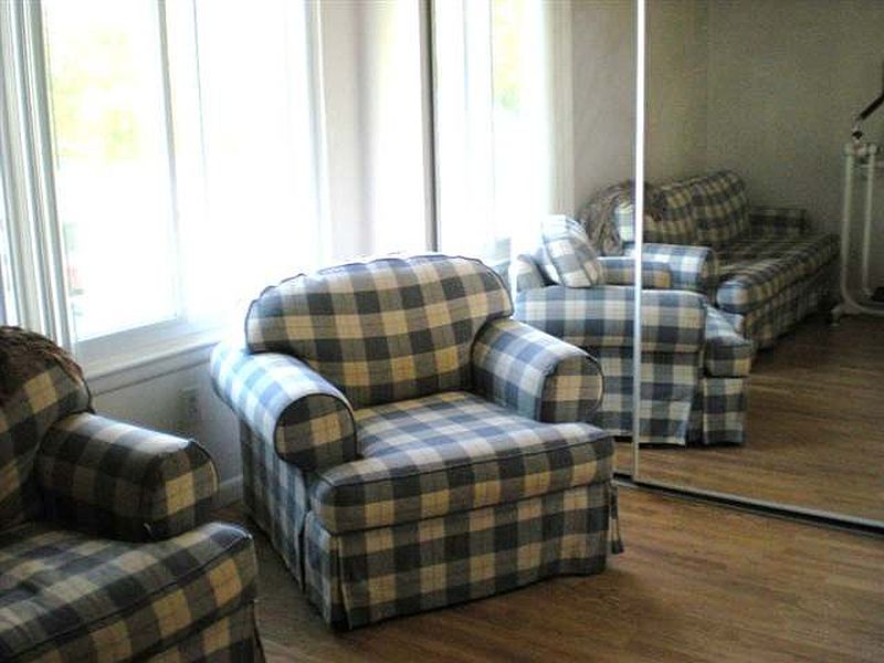 3rd image of 1603 ROCKPORT Court