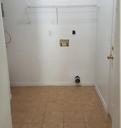 5th image of 195 W Bowers Ave