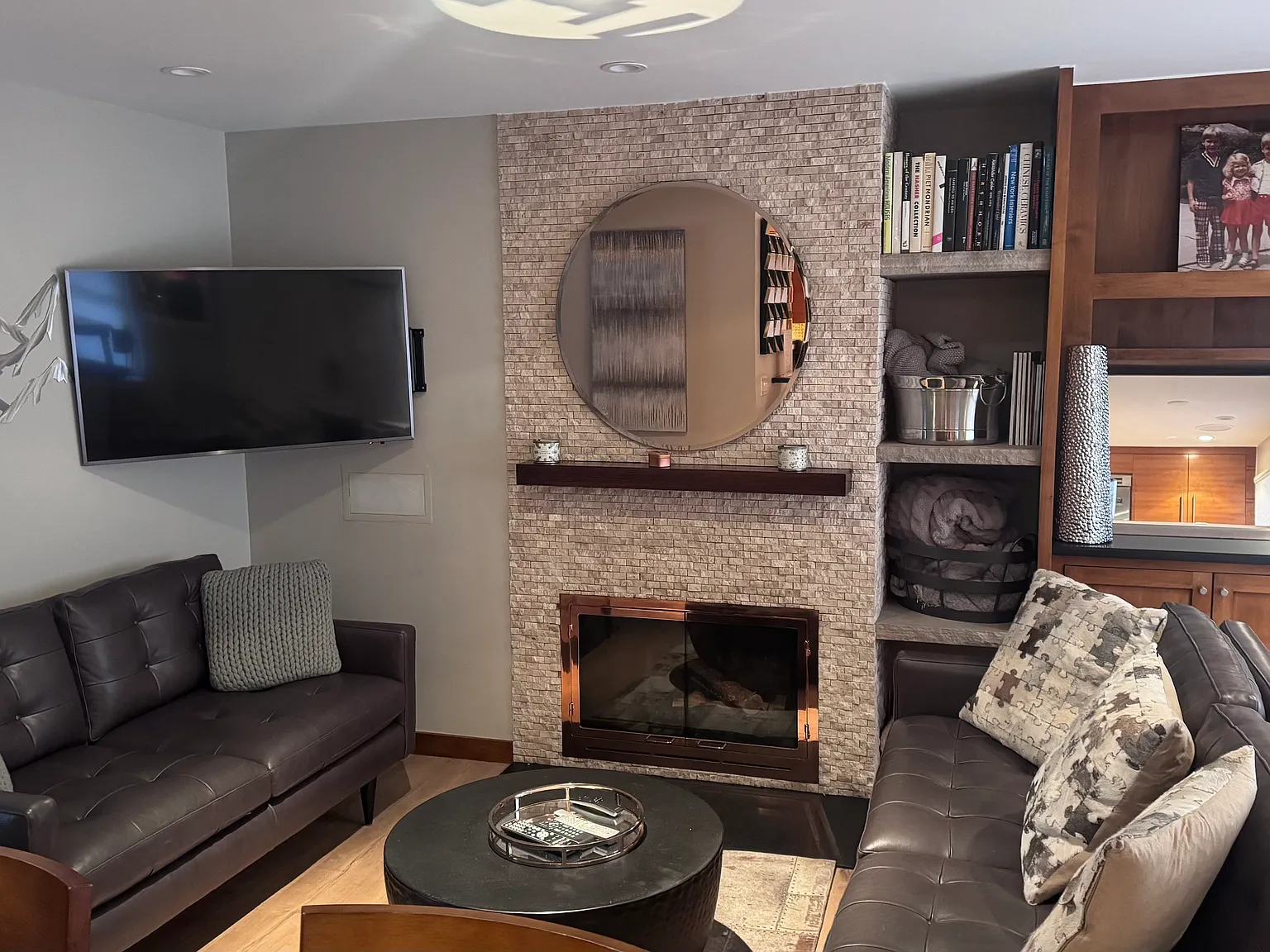 2 bed, 814 sqft, $19,500 — Photo 4