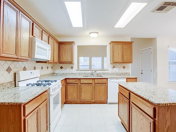 3rd image of 3334 Painted Meadow Cir