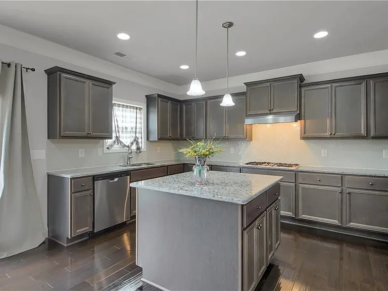 551 Wagon Hill Ln — Photo 10