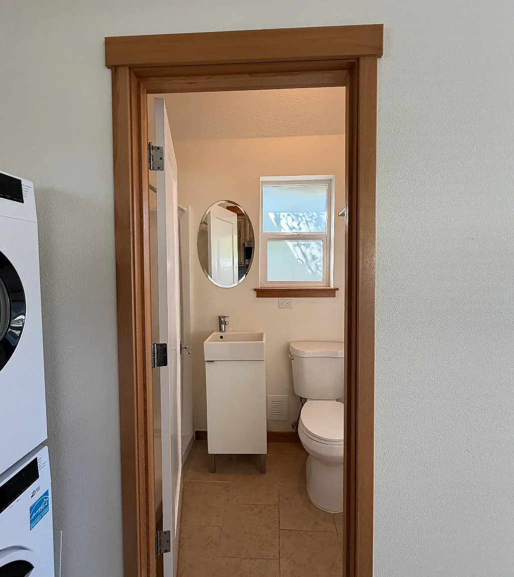 1 bed, 300 sqft, $1,400 — Photo 4