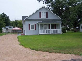 100 Tate St, Hayes Center, NE 69032