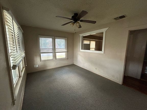 5th image of 194 E Edgewater Ter