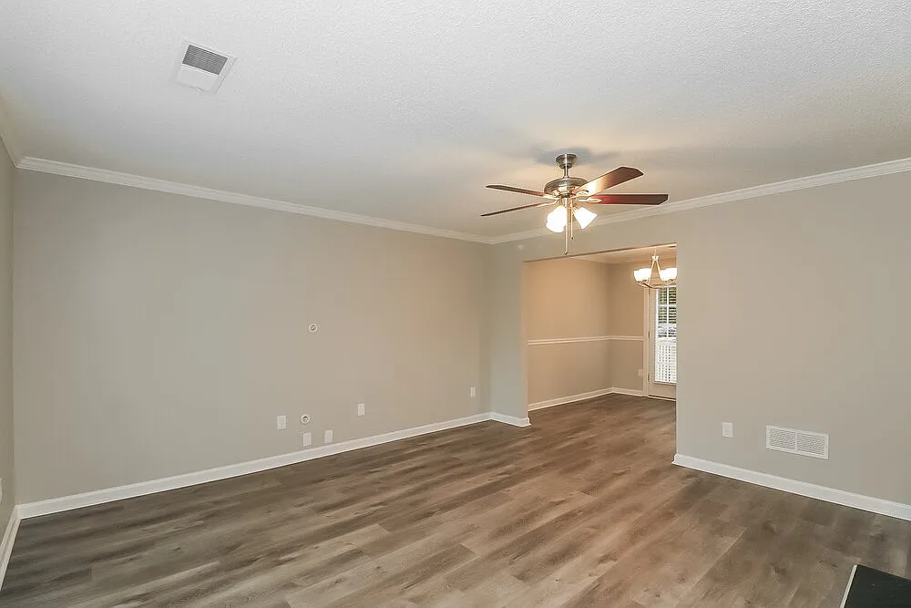 3 bed, 2.5 bath, 1544 sqft, $1,970 — Photo 4