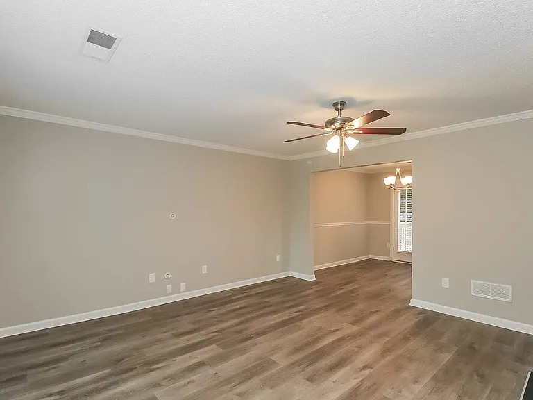 4379 Yellow Rose Dr — Photo 4