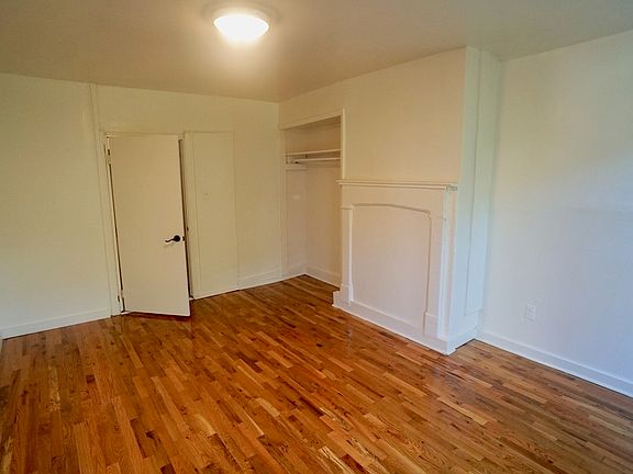 2nd image of 33 Montrose Ave #3F