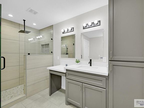 4th image of 1713 Dalton St
