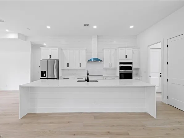 2908 58th AVE NE, NAPLES, FL 34120