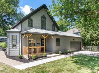 924 S Madison St, Papillion, NE 68046