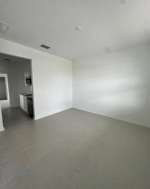 1 bed, 1.0 bath, 500 sqft, $1,400 — Photo 3