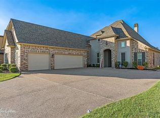 694 Dumaine Dr, Bossier City, LA 71111