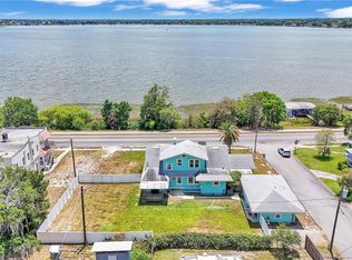 1561 N Lake Howard Dr, Winter Haven, FL 33881