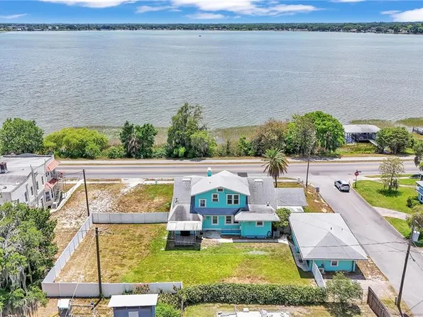 1561 N Lake Howard Dr, Winter Haven, FL 33881