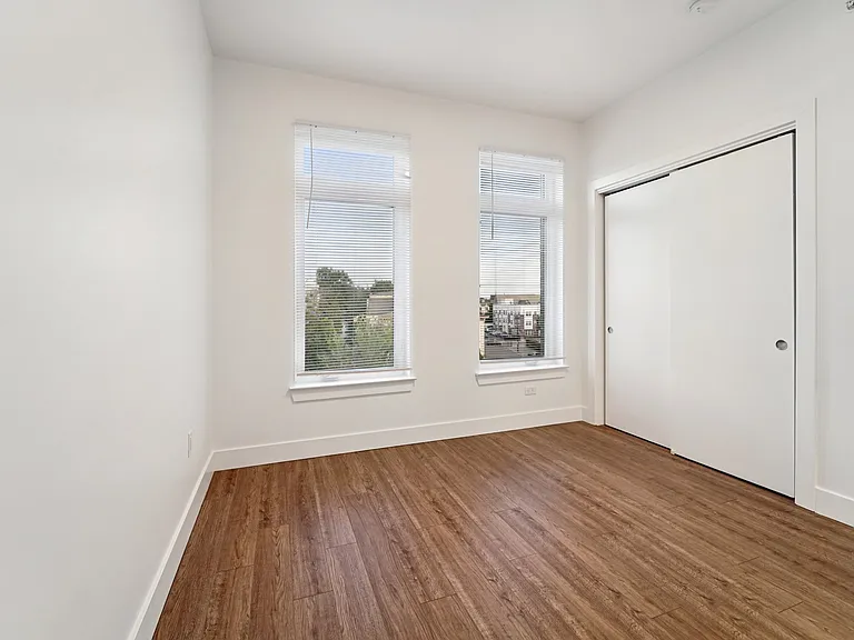 475 William St. — Photo 10