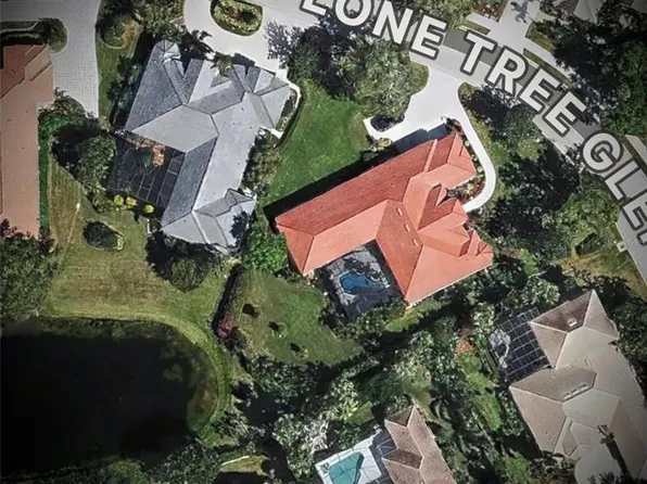 8122 Lone Tree Gln, Lakewood Ranch, FL 34202