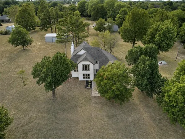407 E Cedar Dr, Tuttle, OK 73089