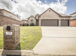 139 Majestic Cir, Maumelle, AR 72113