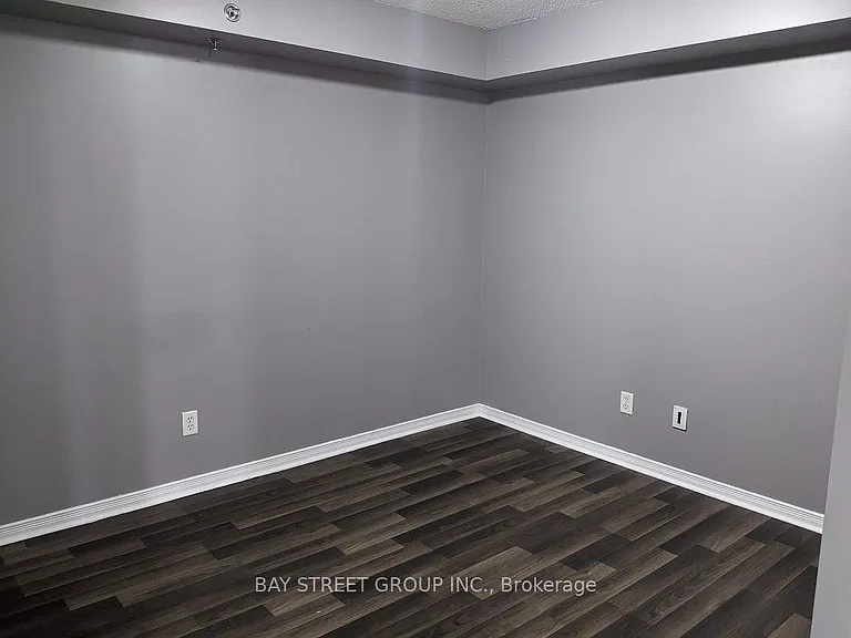 684 Warden Ave #429 — Photo 6