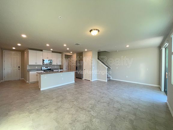3rd image of 2536 Sweet Viburnum Way