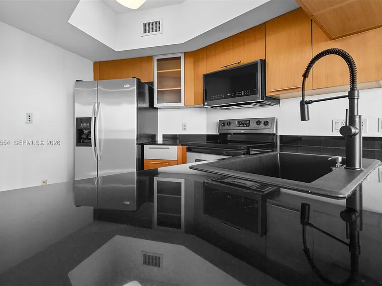 1750 N Bayshore Dr #4901 — Photo 3
