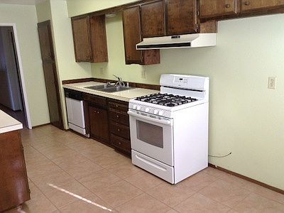 5th image of 2890 Adrian Cir