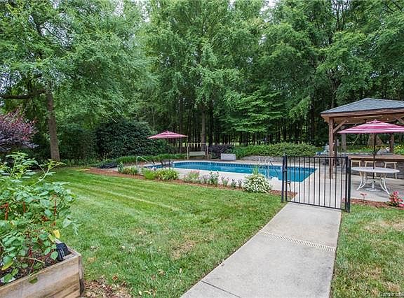 3rd image of 7117 Olde Sycamore Dr