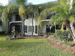 145 E 6th Ave APT 2, Mount Dora, FL 32757