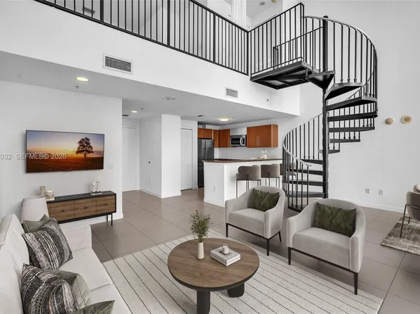 300 S Biscayne Blvd #L-822, Miami, FL 33131