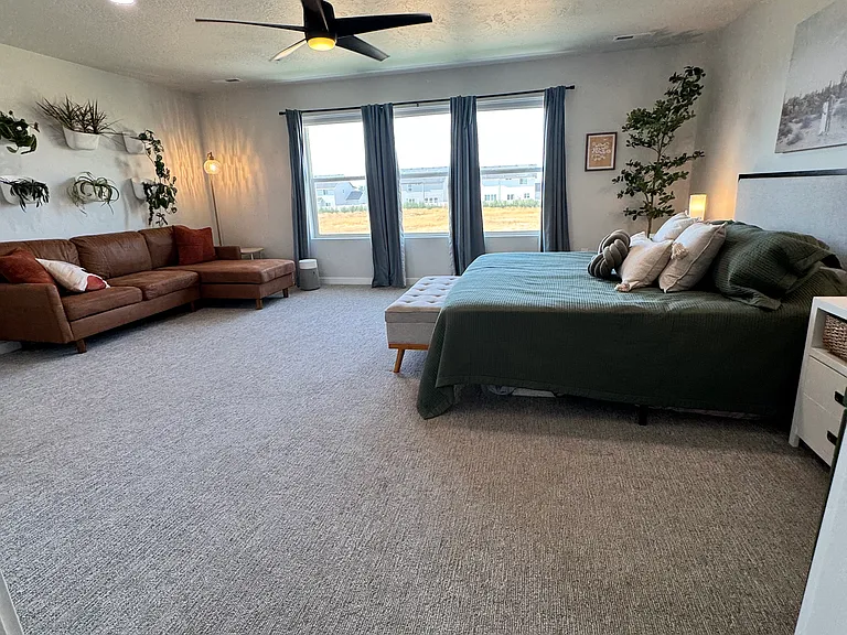 2156 W Arya St — Photo 16