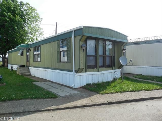 1st image of 811 Zella Ave NW