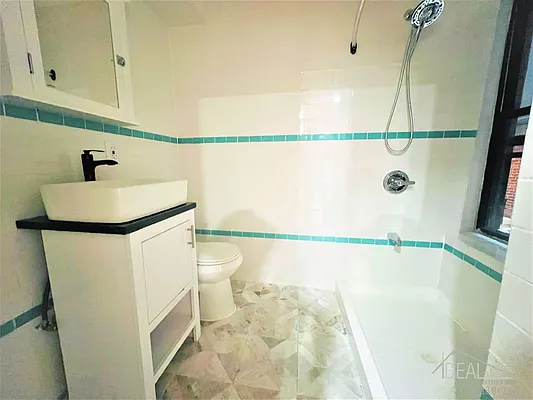 Rented by Ideal Properties Group | media 8