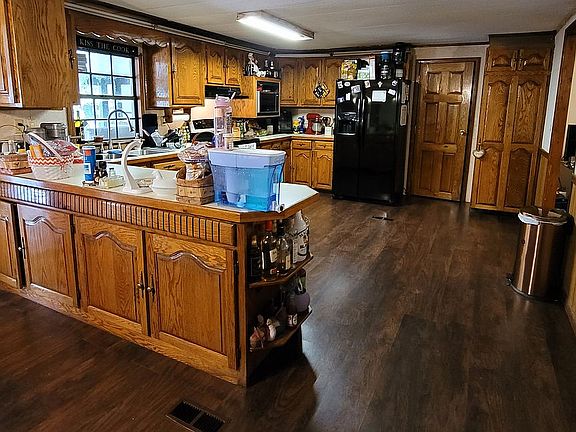 3rd image of 1670 N Highway 314a