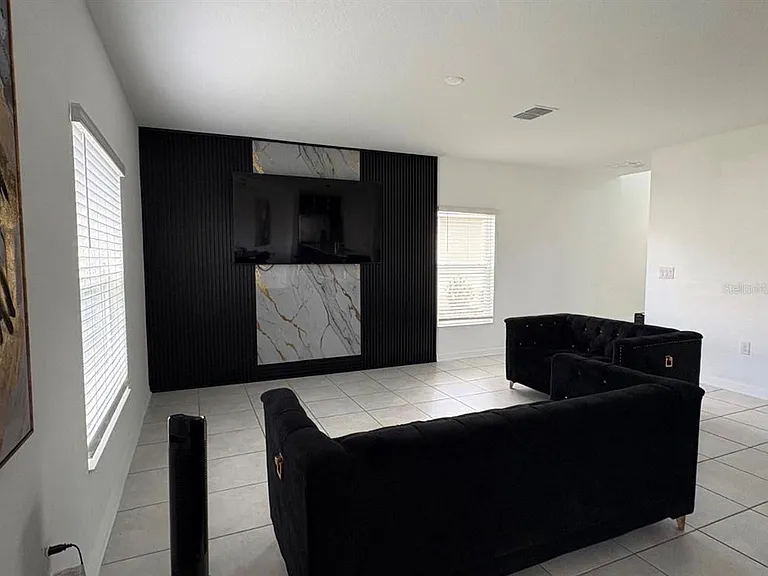 626 Bell Prairie Cir — Photo 4