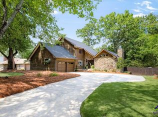 2021 Laurel Dr, Perry, GA 31069