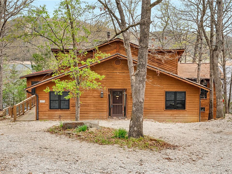 1st image of 11836 White Oak Dr