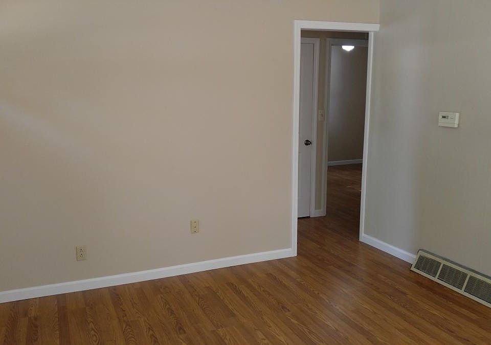 2nd image of 1743 N Burns Ave