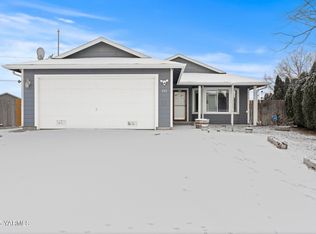 213 Nugget St, Moxee, WA 98936