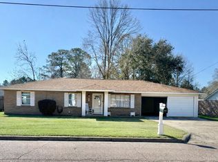 1016 Pinehurst Dr, Columbia, MS 39429