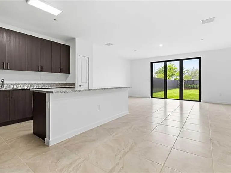 22348 SW 115th Ct #Townhouse 22348 — Photo 4