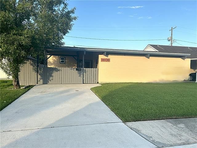 1st image of 1609 Farrington Dr