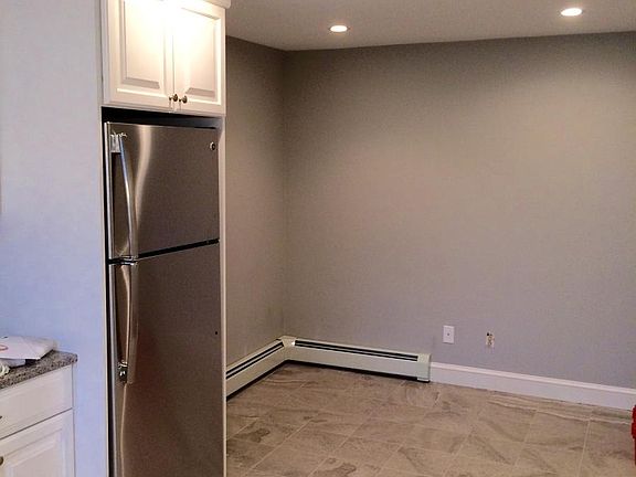 Eat-in kitchen